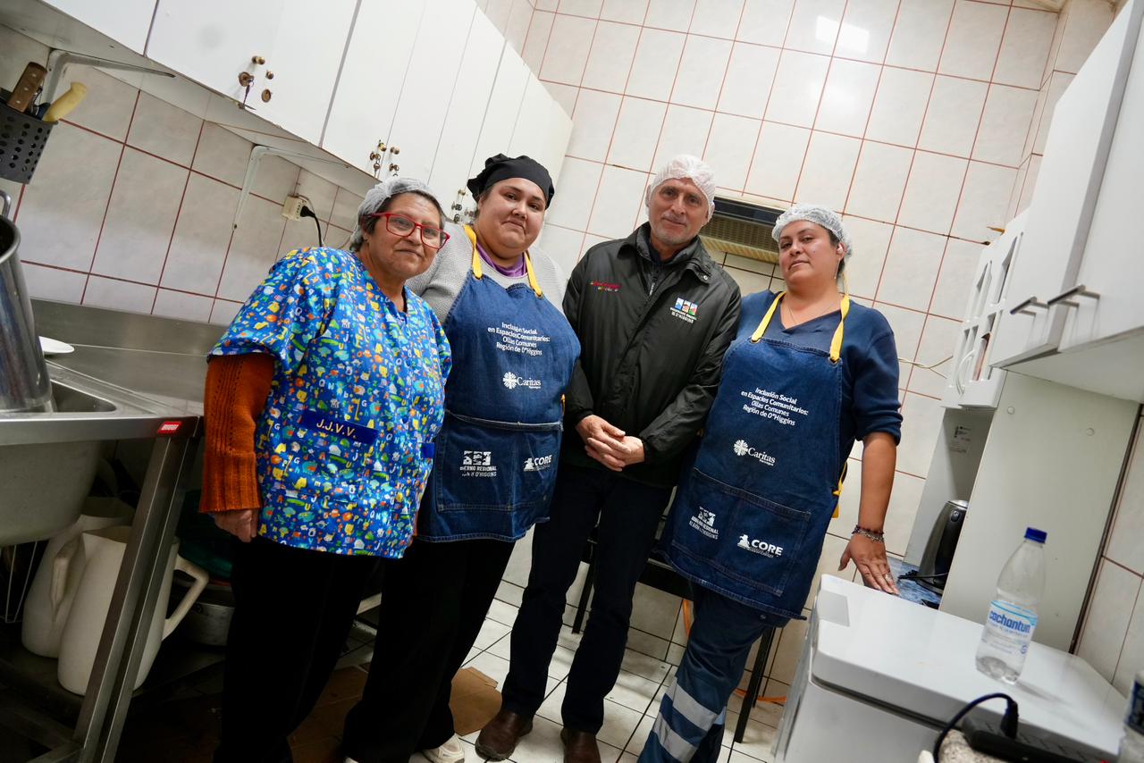 Gobierno Regional financiará 56 ollas comunes y comedores parroquiales en 11 comunas de la región
